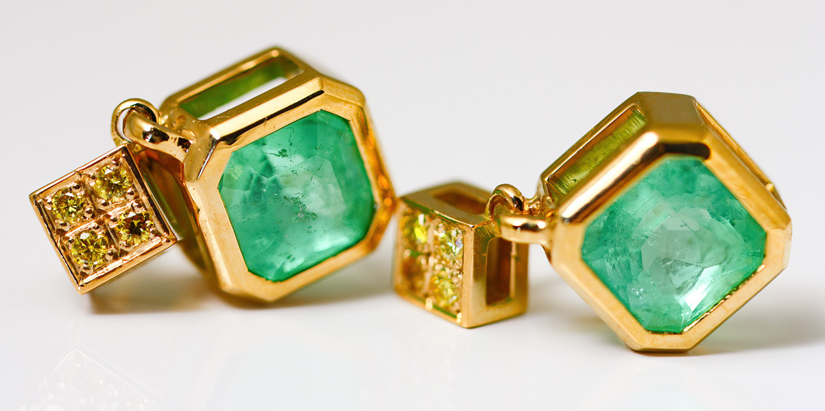 18k yellow gold emerald and yellow diamond earrings