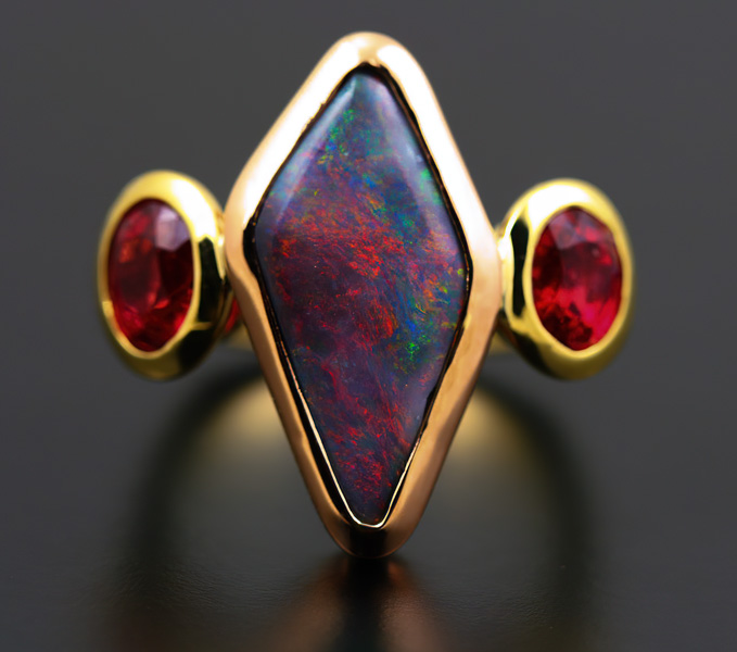 18K ROSE AND YELLOW GOLD, BLACK OPAL AND SPINEL RING
